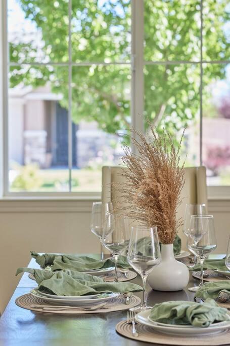 רינו New Upscale House, Tahoe 30-Min W/ Cal King מראה חיצוני תמונה