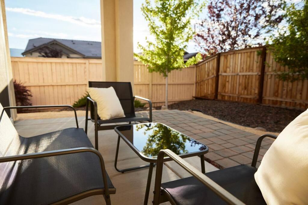 רינו New Upscale House, Tahoe 30-Min W/ Cal King מראה חיצוני תמונה