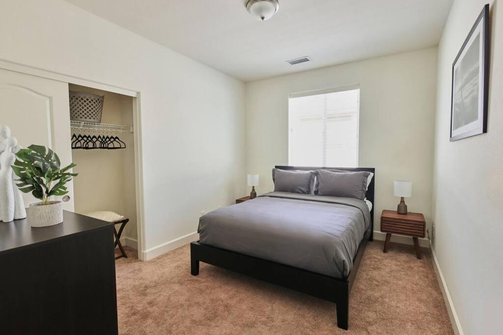 רינו New Upscale House, Tahoe 30-Min W/ Cal King מראה חיצוני תמונה